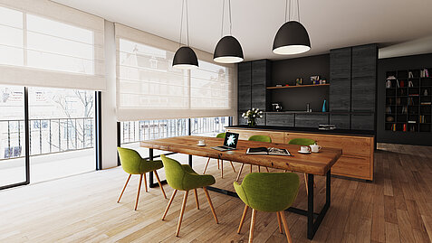 Wohnraum mit großen Fenstern und halbtransparenten Raffrollos als Sicht- und Sonnenschutz