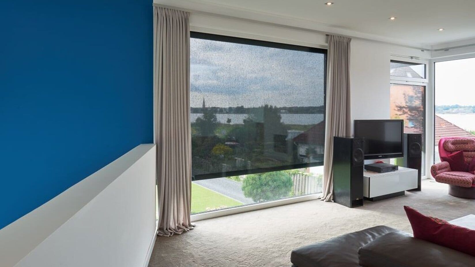 Fenstermarkise zip_2.0 am Einfamilienhaus am Bodensee
