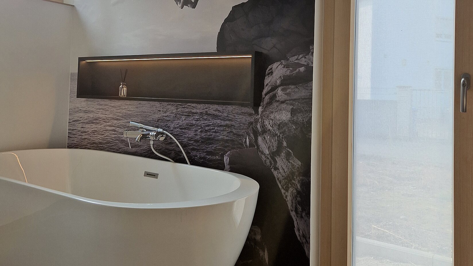 [Translate to English:] Hafttextil der Kooperation im Badezimmer