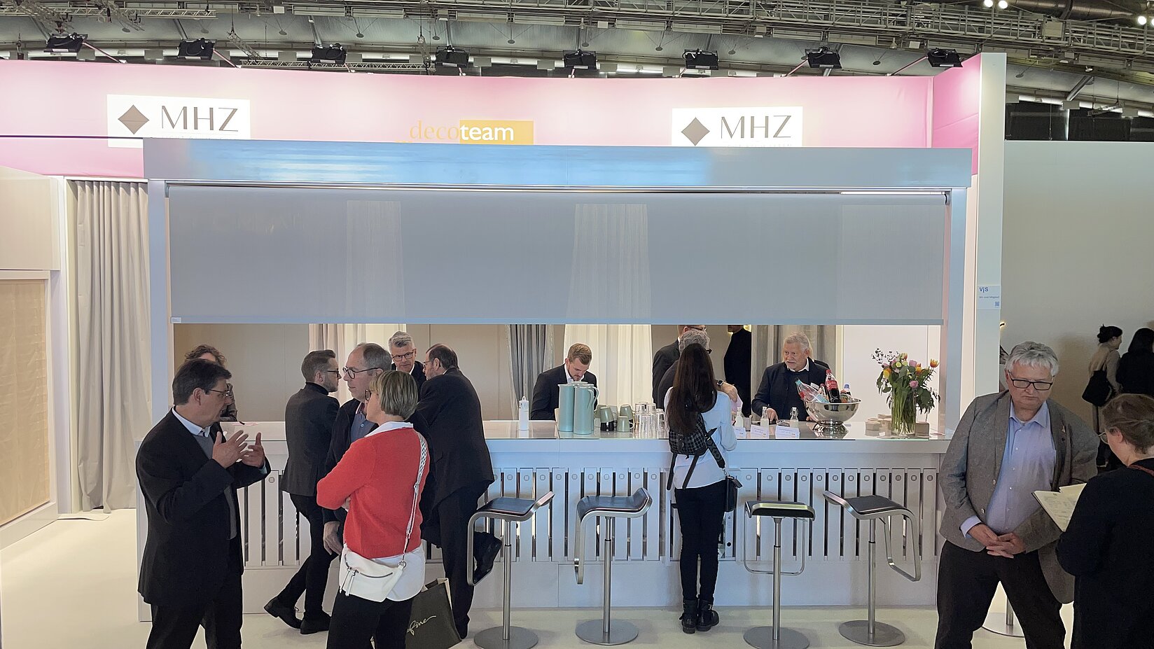 Messestand mit Großrollos